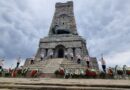 При създаването си, пространството в подножието на Паметника на свободата, на което се провеждат националните чествания на Трети март е било наречено „Алея на героите“