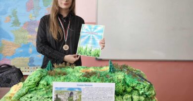Маргрет Андонова от ГПЧЕ“Ромен Ролан“ с първо място в Националния ученически конкурс „Зелена планета 2025“