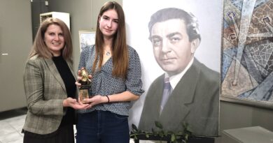 Силвия Алексиева спечели „Златното яйце“ от 42-то издание на Националния младежки конкурс за поезия „Веселин Ханчев“ в Стара Загора