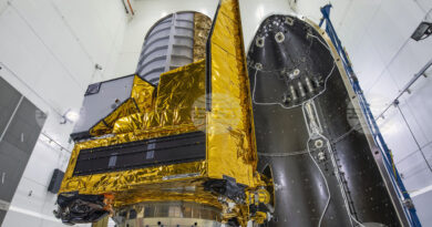 Телескопът „Евклид“ надникна в глъбините на загадъчен облак