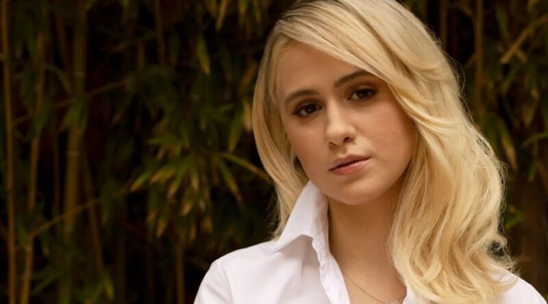 Мария Бакалова играе Лили?