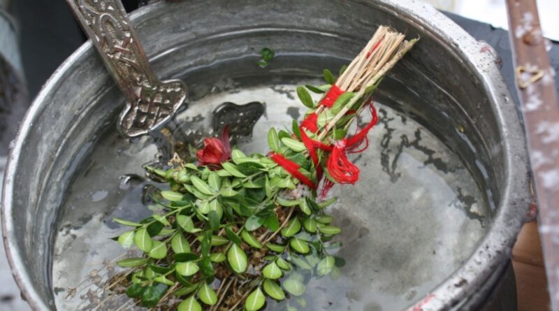 Утре отбелязваме Попова Коледа (ден преди Богоявление – Йордановден).