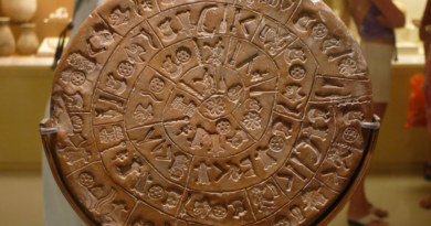 Дискът от Фестос (около 1700 г. пр.н.е.)