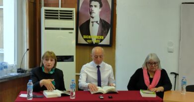 Пълна аула за „Мозайка от миналото на Стара Загора“ – 107 истории събраха студенти и граждани на премиерата на книгата