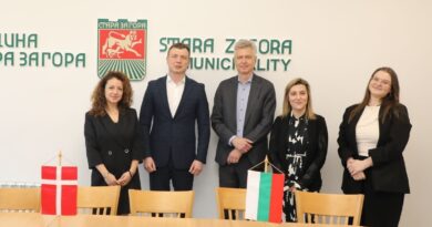 Зам.-кметът Светослав Колев приветства посланика на Дания в България Н. Пр. Флеминг Стендер