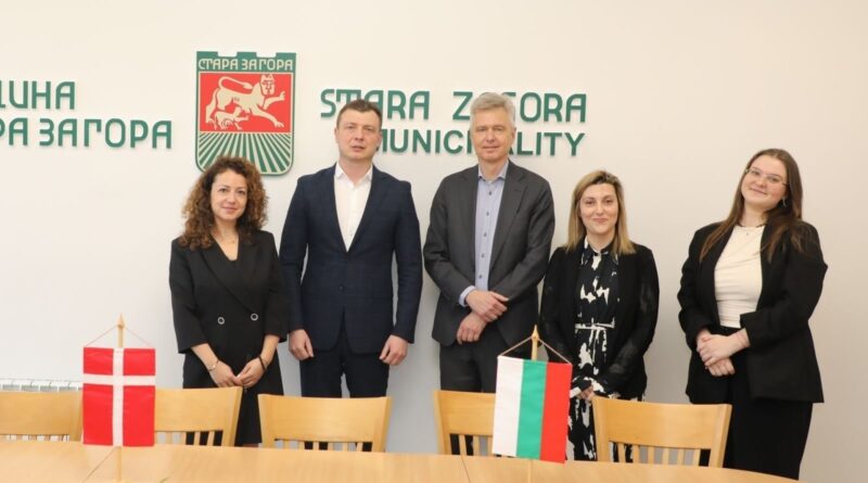 Зам.-кметът Светослав Колев приветства посланика на Дания в България Н. Пр. Флеминг Стендер