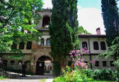 В Казанлък, на третата неделя след Възкресение Христово, представят книгата „ Щрихи от живота на Казанлъшкия девически манастир „Св. Въведение Богородично”