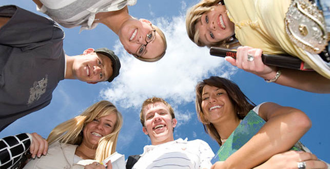 24 април е  определен за Международен ден на младежката солидарност.