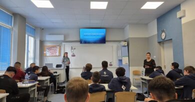 Бинарен урок „Митичните същества говорят“ се проведе в ПГКНМА „Проф. Минко Балкански“