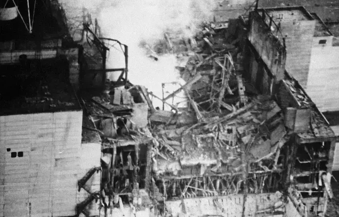 26 април: Международен ден в памет на жертвите на радиационни аварии и бедствия. На този ден през 1986 г. избухва един от реакторите на атомната електроцентрала в Чернобил (Украйна)