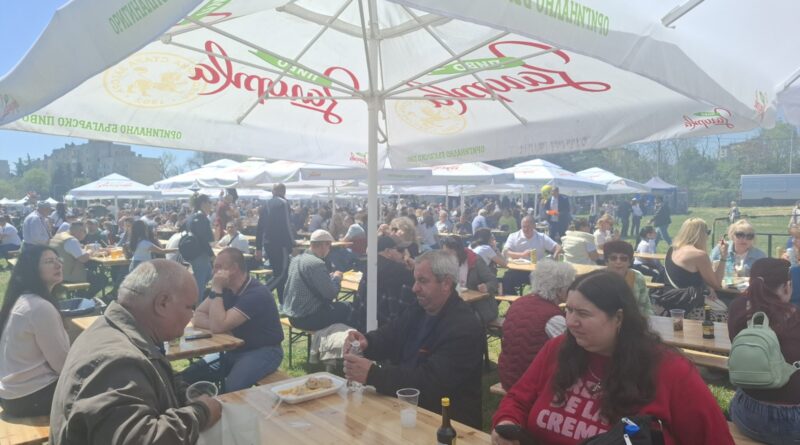 Празникът на свинските уши завладя Стара Загора