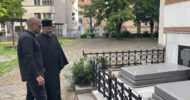 Възстановяват паметниците на строзагорските митрополити