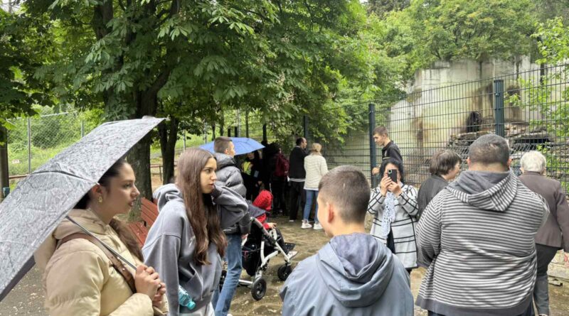 Над 30 деца и младежи от Дневен център за деца и младежи с увреждане – Стара Загора посетиха зоопарка Над 30 деца и младежи от Дневен център за деца и младежи с увреждане – Стара Загора посетиха зоопарка