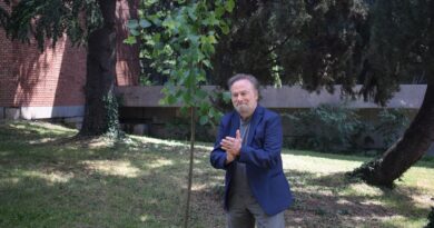 Франко Неро засади липа, откри своя звезда в Стара Загора и обяви: „Има още много филми, в които ще участвам „Фестивалът „Златната липа“ е великолепен“, заяви световноизвестният италиански актьор