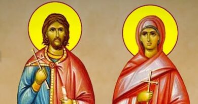 Църквата почита днес св. мъченик Тимотей и св. мъченица Мавра. Те пострадали през 286 г. при царуването на Диоклетиан.