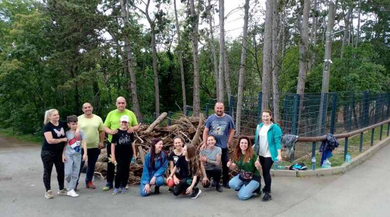 Зоопарк Стара Загора набира доброволци за петата си доброволческа кампания Зоопарк Стара Загора набира доброволци за петата си доброволческа кампания
