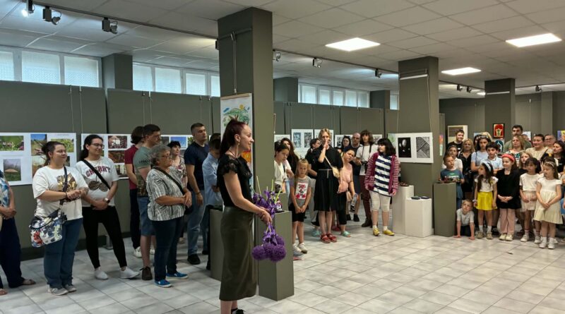 Годишната изложба на школите към ЦПЛР събра талант, вдъхновение и детско творчество Годишната изложба на школите към ЦПЛР събра талант, вдъхновение и детско творчество