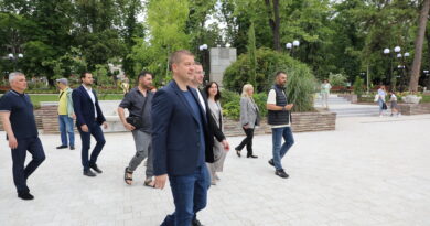 Парк „Пети октомври“ е отворен за посетители