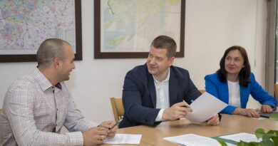 Интервю на заместник-кмета Надежда Чакърова за кампанията „Община на бъдещето“ на „Буки“ Интервю на заместник-кмета Надежда Чакърова за кампанията „Община на бъдещето“ на „Буки“