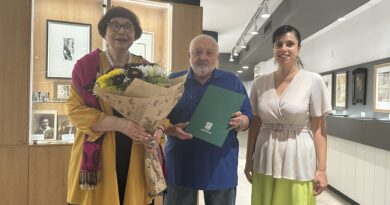 Преводачката Нина Сиракова дари ценни книги на Литературния музей