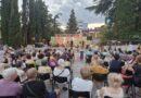 Стотици почитатели изпълниха площада пред Общината за фестивала „Август е музика“