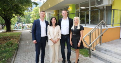 Зам.-кметът Надежда Чакърова откри новата учебна година в обновените ОУ „Самара“ и ДГ №66 „Детски рай“