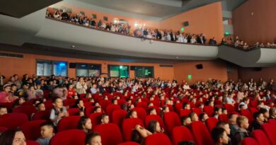 600 деца от СУ „Иван Вазов“ отпразнуваха Деня на народните будители в Старозагорската опера