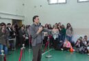 Паметна среща на учениците от ППМГ „Гео Милев“ в навечерието на Деня на народните будители с Димитър Бербатов